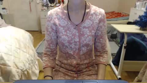 KiuminBerry online show from December 2025 05:18:02 PM