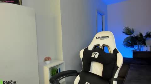 Snapshot of kivaa_rice chatting on February 2026 01:02:01 AM Kivaa Rice GTM2 0300am-945am Mon Wed Thu Fri Sat. online show from February 2026 01:02:01 AM