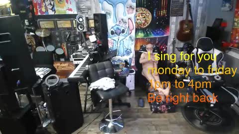 kiveuxmakeu online show from November 2025 09:48:01 PM