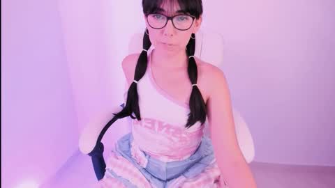 Snapshot of kiwi____ chatting on January 2026 10:13:02 PM Little piece of fruit online show from January 2026 10:13:02 PM