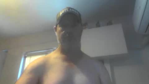 kiwiguy19773 online show from February 2026 11:19:02 PM