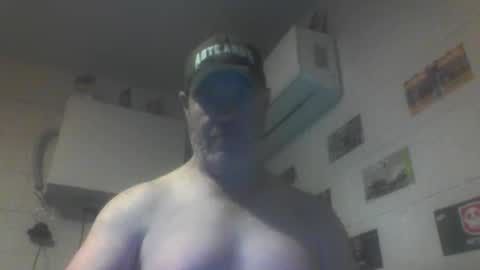 Snapshot of kiwiguy19773 chatting on April 2026 06:58:02 AM kiwiguy19773 online show from April 2026 06:58:02 AM