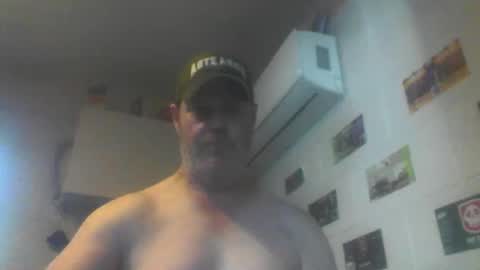 Snapshot of kiwiguy19773 chatting on April 2026 02:53:02 AM kiwiguy19773 online show from April 2026 02:53:02 AM