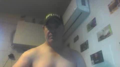 Snapshot of kiwiguy19773 chatting on May 2026 03:55:01 AM kiwiguy19773 online show from May 2026 03:55:01 AM