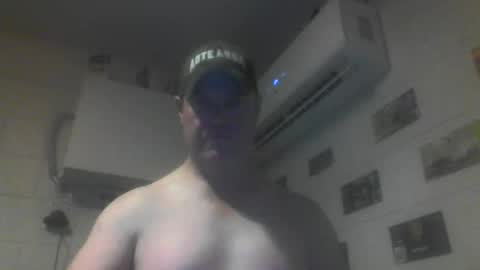Snapshot of kiwiguy19773 chatting on May 2026 07:47:02 AM kiwiguy19773 online show from May 2026 07:47:02 AM