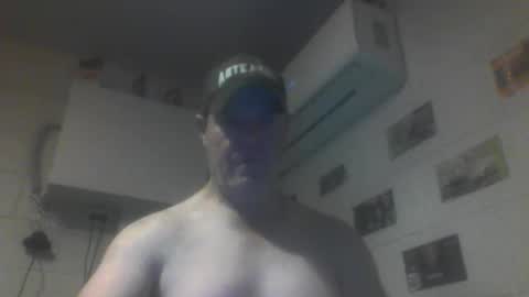 Snapshot of kiwiguy19773 chatting on June 2026 07:10:01 AM kiwiguy19773 online show from June 2026 07:10:01 AM