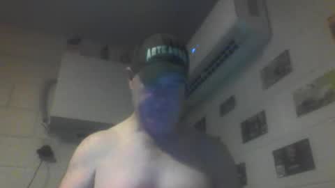 Snapshot of kiwiguy19773 chatting on June 2026 07:14:02 AM kiwiguy19773 online show from June 2026 07:14:02 AM