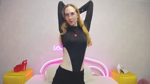 Klary online show from January 2025 05:38:02 PM