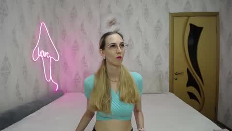 Snapshot of klaryevans chatting on July 2026 05:28:01 PM Klary online show from July 2026 05:28:01 PM