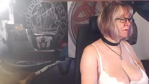 Snapshot of kleiner_teufel chatting on July 2026 06:47:02 AM Michelle online show from July 2026 06:47:02 AM