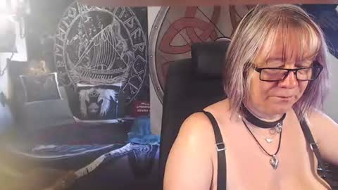 Snapshot of kleiner_teufel chatting on July 2026 11:27:01 AM Michelle online show from July 2026 11:27:01 AM