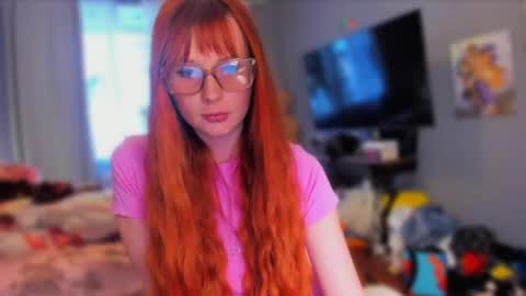 Snapshot of klementinagirl chatting on June 2026 04:33:02 PM Klementinafanslyklementina6661 online show from June 2026 04:33:02 PM