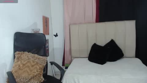 kleo online show from February 2025 01:02:01 AM