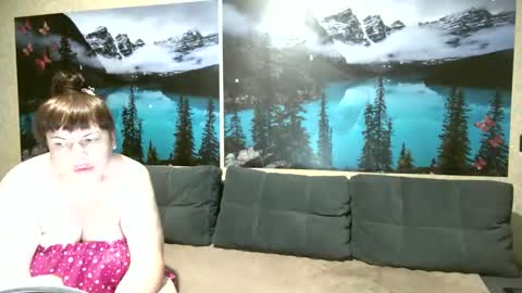 Kleosnow online show from September 2025 08:39:02 AM