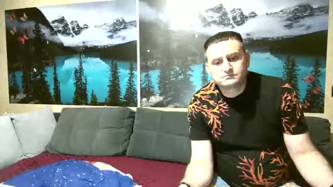 Kleosnow online show from October 2025 08:50:02 PM