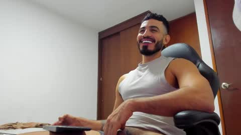 Snapshot of klinsmannwalton chatting on June 2026 11:44:02 AM klinsmannwalton online show from June 2026 11:44:02 AM