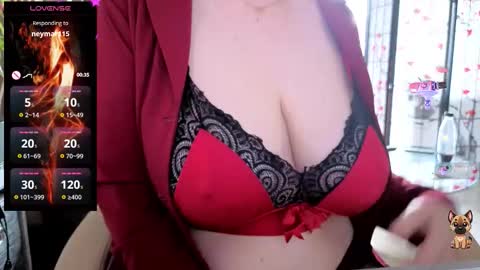 KmilleX online show from November 2025 10:16:01 AM