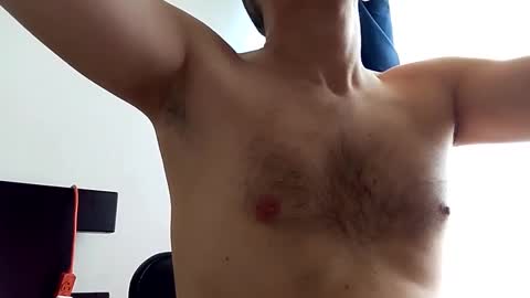 Snapshot of kmilo273079 chatting on October 2025 03:24:02 PM juan online show from October 2025 03:24:02 PM