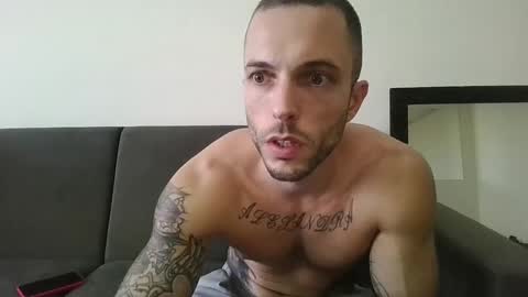 Snapshot of kobegotmeat chatting on December 2024 08:47:02 PM KOBE online show from December 2024 08:47:02 PM