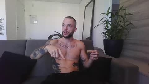 Snapshot of kobegotmeat chatting on October 2025 01:10:02 PM KOBE online show from October 2025 01:10:02 PM