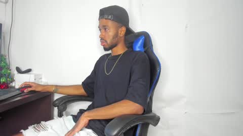 Snapshot of kofi_exotic_ chatting on December 2024 01:31:02 AM kofi online show from December 2024 01:31:02 AM