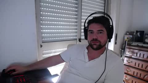 Snapshot of kohaynewbie chatting on May 2026 03:20:02 PM Mr. K vback to action online show from May 2026 03:20:02 PM