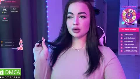 Mia online show from February 2025 08:50:01 PM