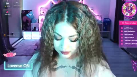 Mia online show from September 2025 04:23:02 PM