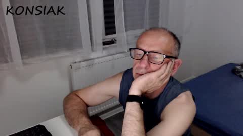 Komsiak online show from September 2025 09:47:02 PM