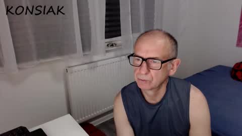 Komsiak online show from October 2025 09:17:02 PM