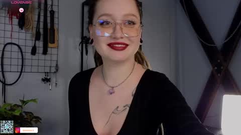 Snapshot of koracrosbie chatting on February 2025 01:28:02 PM Kora TG channel online show from February 2025 01:28:02 PM