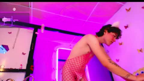 Snapshot of koral_10 chatting on January 2026 12:05:01 AM Koral online show from January 2026 12:05:01 AM