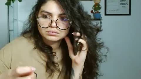 Karoll online show from September 2025 01:49:01 AM