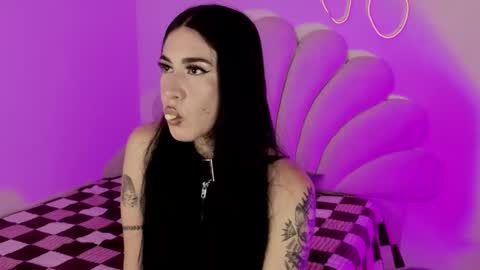 Snapshot of korolovaa chatting on May 2026 12:19:02 AM korolova online show from May 2026 12:19:02 AM