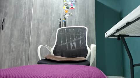 Snapshot of koto420 chatting on January 2026 08:01:01 PM Koto Bombon online show from January 2026 08:01:01 PM