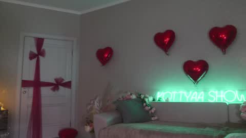 Kottyaa cb FOLLOWING  online show from February 2025 09:11:02 PM