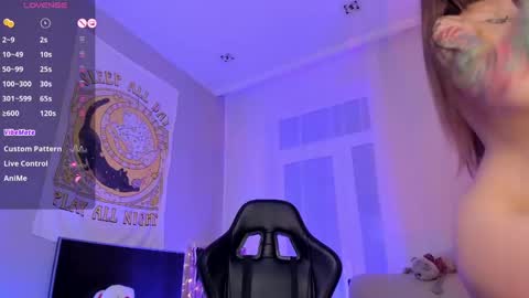 Jess online show from February 2025 08:24:01 PM