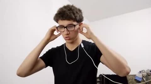 Facu online show from December 2024 01:21:02 PM