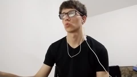 Facu online show from January 2025 09:03:01 PM