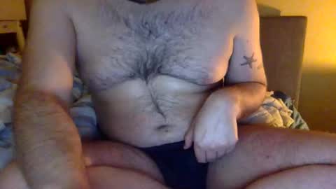 kr4k3n_ online show from November 2025 07:01:02 PM