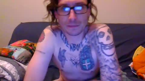 Snapshot of krasher2313 chatting on March 2025 09:40:02 AM hard hung horny online show from March 2025 09:40:02 AM