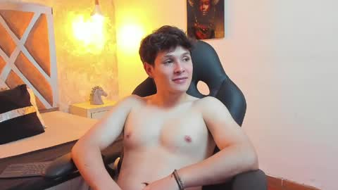 Snapshot of kraven_lust chatting on April 2026 03:31:02 AM Kraven online show from April 2026 03:31:02 AM