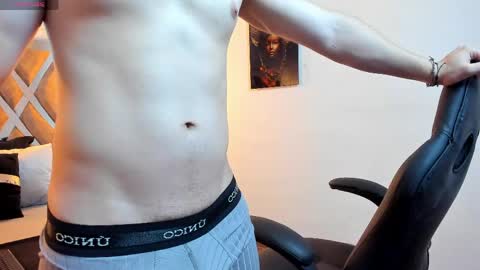 Snapshot of kraven_lust chatting on May 2026 03:12:01 AM Kraven online show from May 2026 03:12:01 AM