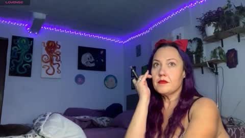 kreamyk420 online show from January 2026 05:27:02 PM