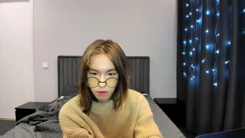 krisfemboy online show from January 2026 02:19:02 PM