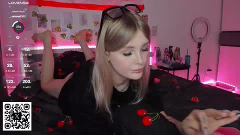 Snapshot of krisi_myrr chatting on March 2026 03:38:01 PM Kristina3 online show from March 2026 03:38:01 PM