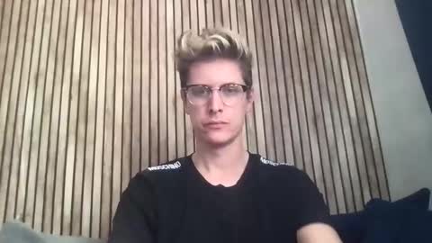 krisl77 online show from April 2026 03:09:02 PM