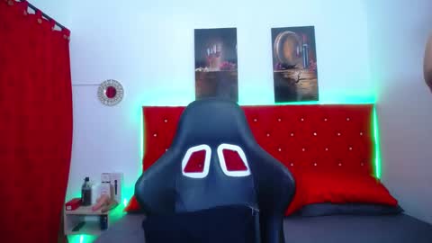 kriss_sweetboobs online show from February 2025 12:00:01 PM