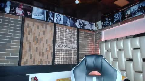 kriss_sweetboobs online show from September 2025 12:16:02 PM