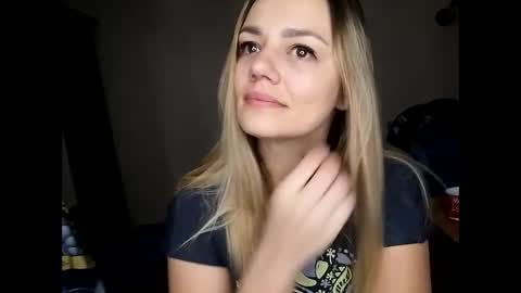 Snapshot of krisssexi chatting on December 2024 11:45:02 AM KrissSexi online show from December 2024 11:45:02 AM